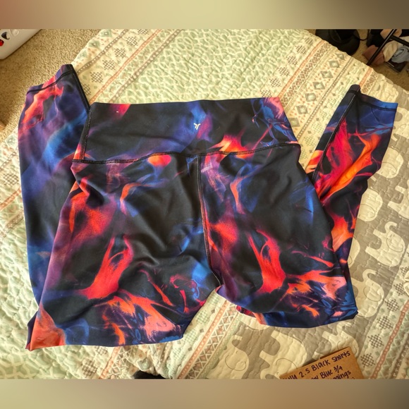 Old Navy Active Multicolor Leggings - Picture 3 of 4